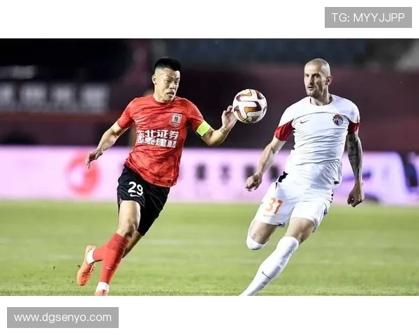 长春亚泰迎战劲敌冲击联赛新高，球迷期待精彩对决及胜利时刻