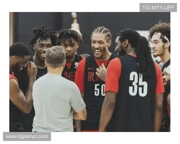 勇士与开拓者对决结果揭晓球迷热议精彩瞬间与赛后分析 勇士与开拓者对决结果揭晓球迷热议精彩瞬间与赛后分析